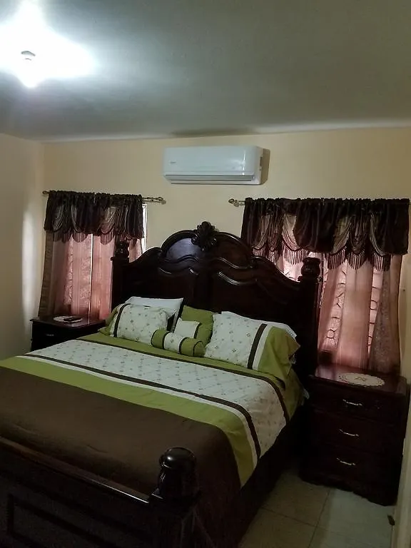Bogue Village Palace Montego Bay Holiday home