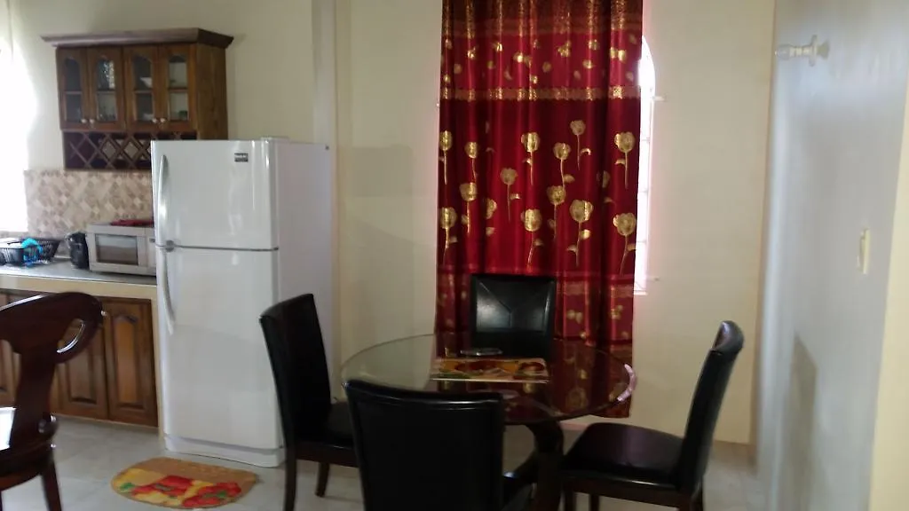 Bogue Village Palace Бухта Монтего